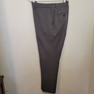 Haggar Men’s Gray Dress Pants 40x30 Flat Front Slacks Pre-Owned